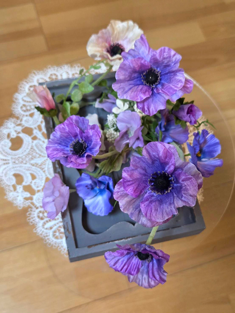 中河内みゆきアーティフィシャルフラワー教室〈あふれる花のデザイン〉